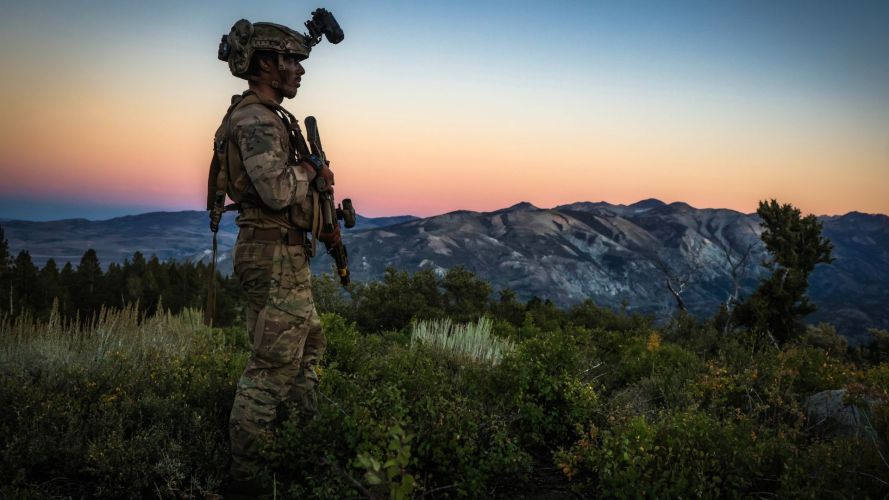 And a lone commando from Air Defence Troop surveys California’s unforgiving terrain on Exercise Green Dagger