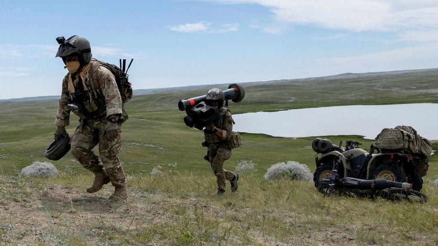 While the quad bikes bear the brunt of the heavy lifting, the weapon must be manhandled into position the old-fashioned way