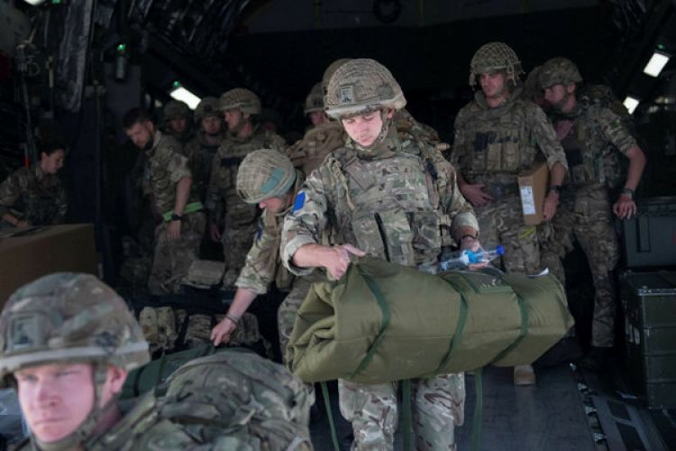 British Forces from 16 Air Assault Brigade arrive in Kabul as part of Operation Pitting (Picture: MOD).