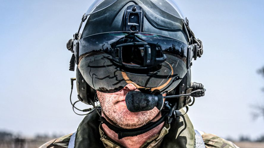 84 Squadron crewman supporting personnel from Ayios Nikolaos Station during training