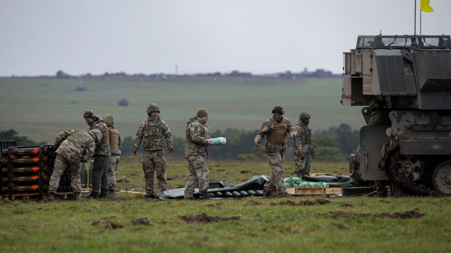 The Ukrainian artillery soldiers who have been trained have a range of backgrounds (Picture: MOD) AS90 155mm self propelled gun Ukraine Royal School of Artillery training UK service personnel 3 240323 CREDIT MOD