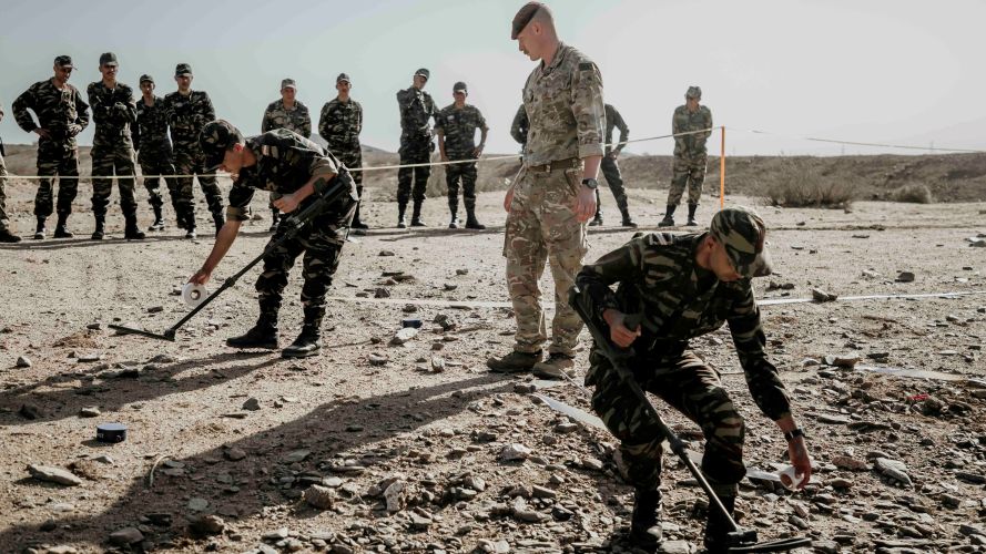 British Army and Moroccan paratroopers together on Exercise Jebel Sahara 05112022 CREDIT Cpl Danny Houghton, British Army.jpg