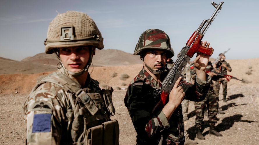 British Army and Moroccan paratroopers work together on Exercise Jebel Sahara 05112022 CREDIT Cpl Danny Houghton, British Army.jpg