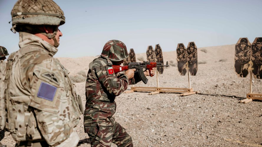 British Army paratroopers work with Moroccan troops on Exercise Jebel Sahara 05112022 CREDIT Cpl Danny Houghton, British Army.jpg
