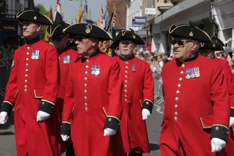 Chelsea pensioners in Salisbury Armed Forces Day parade