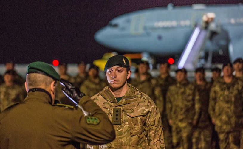 5 RIFLES Were Welcomed By Estonia's Defence Minister