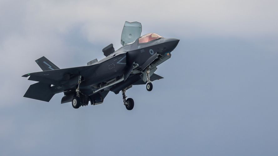 F-35B jet from 617 Squadron prepares to land on HMS Queen Elizabeth 