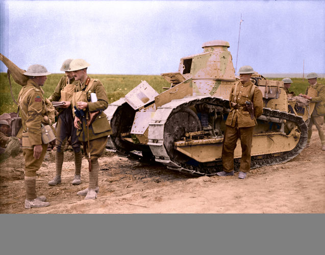 General Odlum giving instructions to a machine gunner (Picture: The Vimy Foundation).