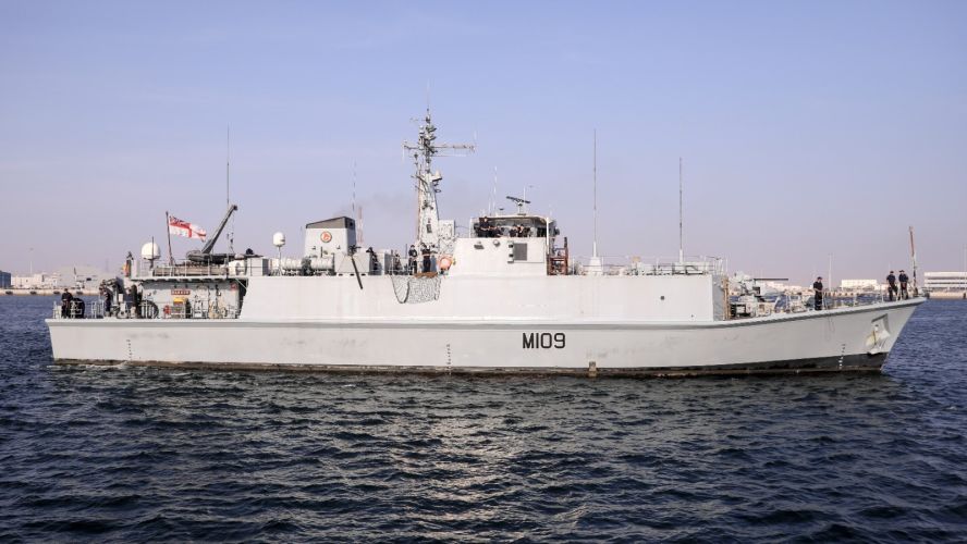 HMS Bangor sails into Umm Al Houl Naval Base 11112022 CREDIT Royal Navy, MOD.jpeg 