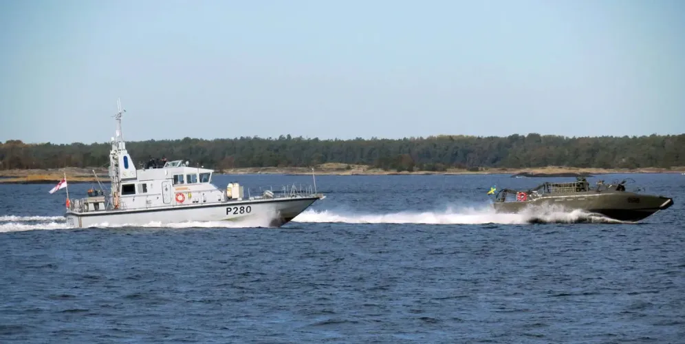 HMS Dasher gives chase to a Swedish CB90 in the coastal waters south of Stockholm (Picture: MOD) HMS Dasher gives chase to a Swedish CB90 in the coastal waters south of Stockholm