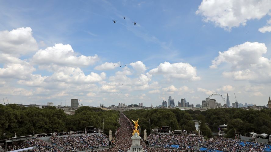 Helicopters perform a flypast over London to mark the Queen's Platinum Jubilee (Picture: MOD Crown Copyright).