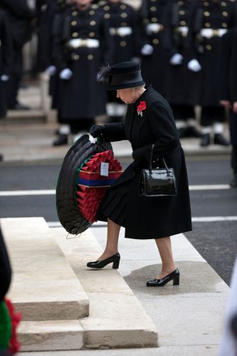 Remembrance Sunday 2009: The Queen laying a wreath at the Cenotaph (Picture: Michael Dunlea/Alamy Stock Photo). Remembrance Sunday 2009: The Queen laying a wreath at the Cenotaph (Picture: Michael Dunlea/Alamy Stock Photo).