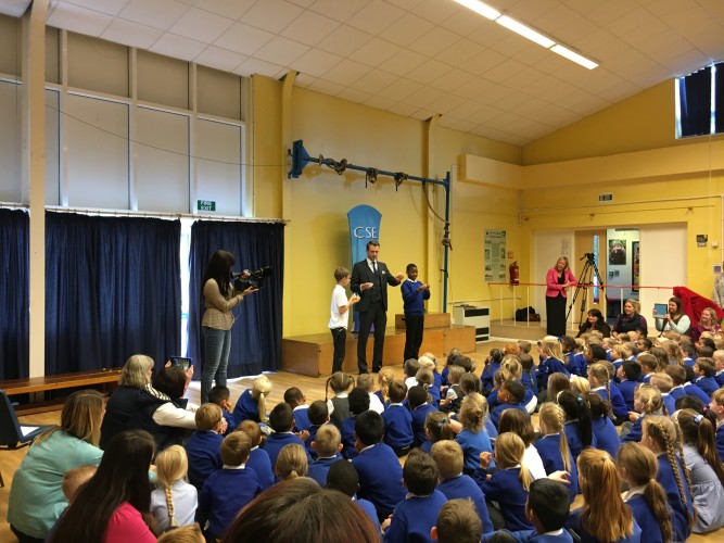 Richard Jones makes magic for forces kids 3