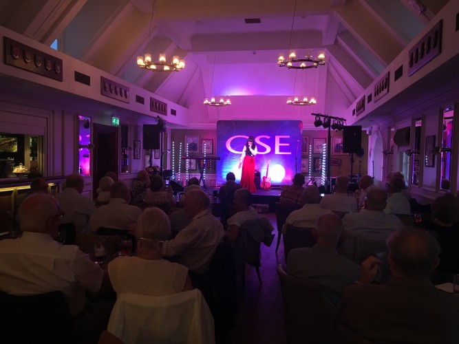 Karen Carpenter Tribute at Chelsea Pensioners CSE Show