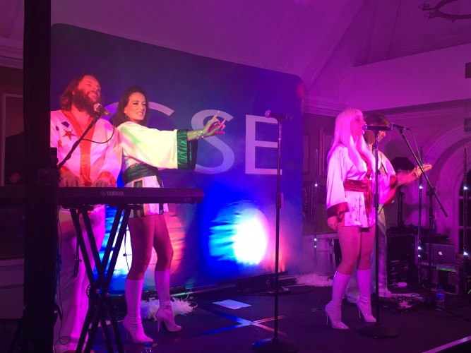 Voices of Abba at Chelsea Pensioners CSE Show
