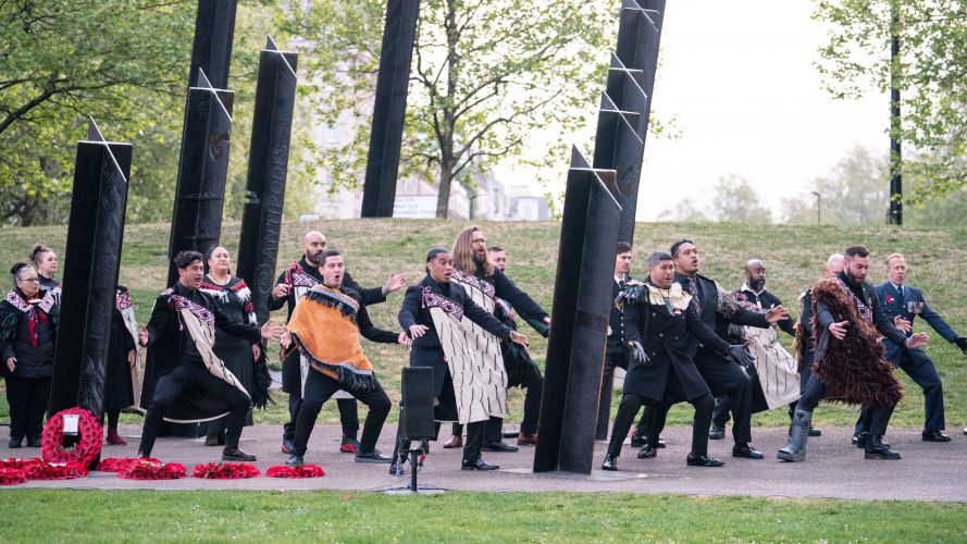 Image ID 2J5NGCT A haka is performed during Dawn Service commemorating Anzac Day at the New Zealand Memorial at Hyde Park Corner, London 25042022 CREDIT PA,Alamy Stock Photo.jpg