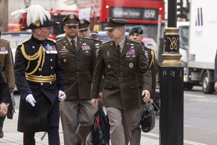 Major General Ghika welcomes General James C McConville to London District Headquarters 120422 CREDIT UK MOD © Crown copyright 2022
