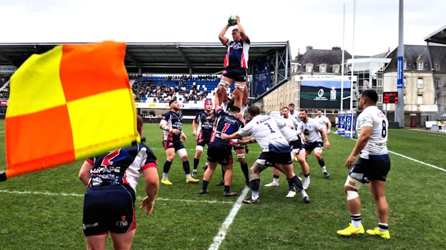 Royal Navy men play Marine Nationale Le Crunch