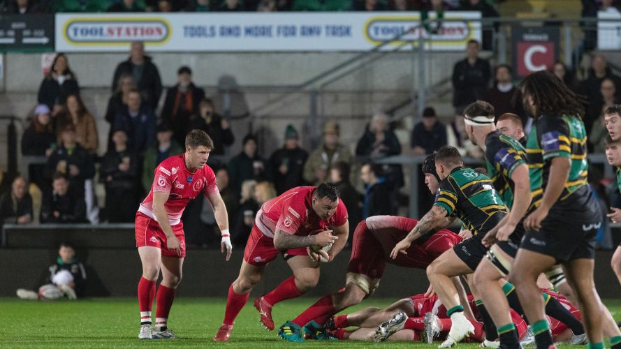 On a night of very few Army attacking opportunities, the men in red drive for the line Credit Alligin Photography Date 13042022.jpg 