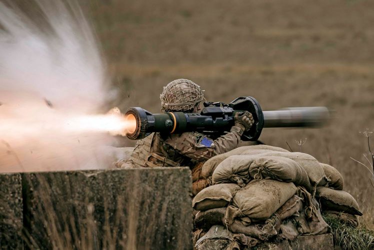 The British Army Parachute regiment were showing off some of their best firepower on Salisbury Plain (Picture: MOD). Paratroopers firing a weapon on Salisbury Plain 171121CREDIT MOD.jpg