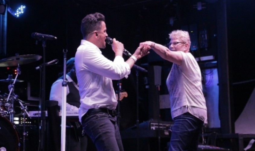 Peter Andre Invites Audience Member On Stage 