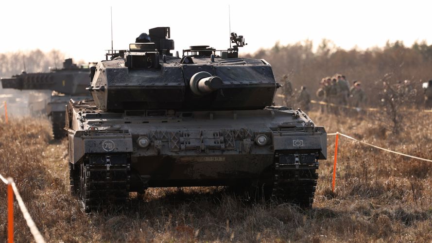 Polish Leopard 2PL tanks cross a cleared ‘minefield’ after troops from 32 Engineer Regiment conducted squadron level training 23022024 CREDIT MOD