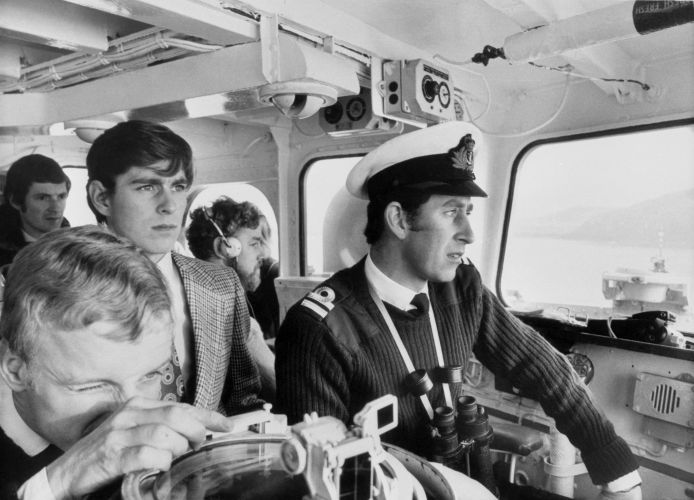 Prince Charles on HMS Bronington with a 16-year-old Prince Andrew 011176 CREDIT PA ALAMY.jpg