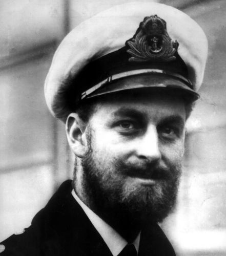 Prince Philip in 1945 sporting a beard (Picture: TopFoto/PA Images).