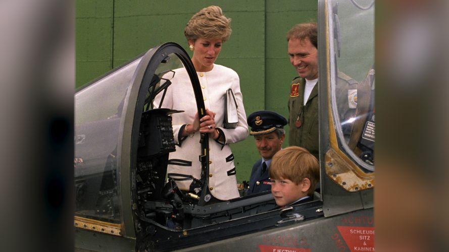 The Princess of Wales watching Prince Harry getting acquainted with a Harrier GR5 in 1991 (Picture: PA/Alamy).