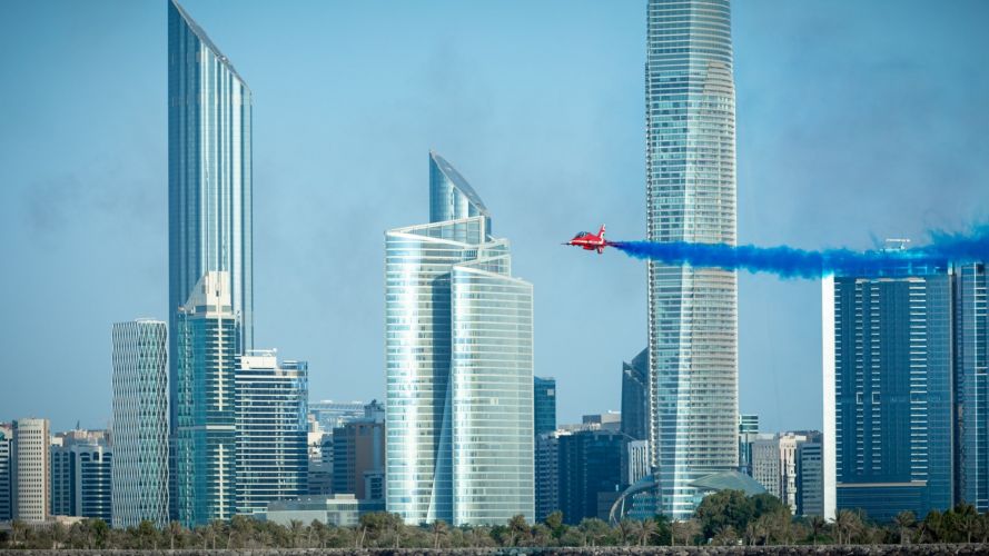 Red Arrows display in Abu Dhabi