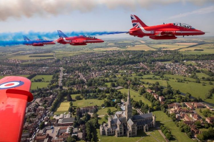 Red Arrows over Salisbury cathedral
