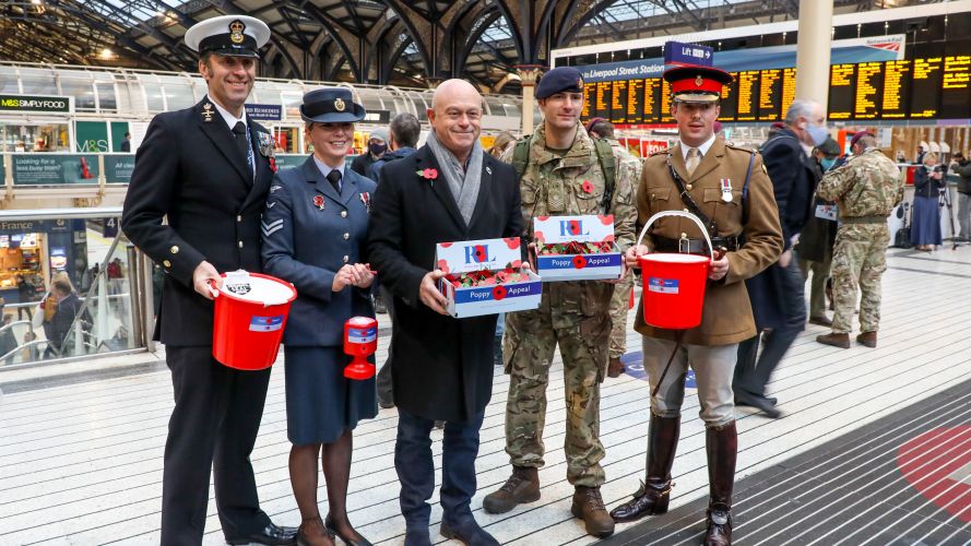 Ross Kemp with personnel from the triservice launching 2021 Poppy Appeal 04112021 Credit MOD Crown.jpg
