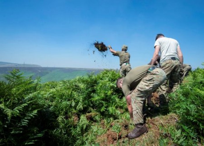 Army battle a wildfire on Saddleworth Moor
