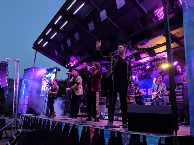 Rule the World (Take That Tribute) perform at RAF Marham 2018 12