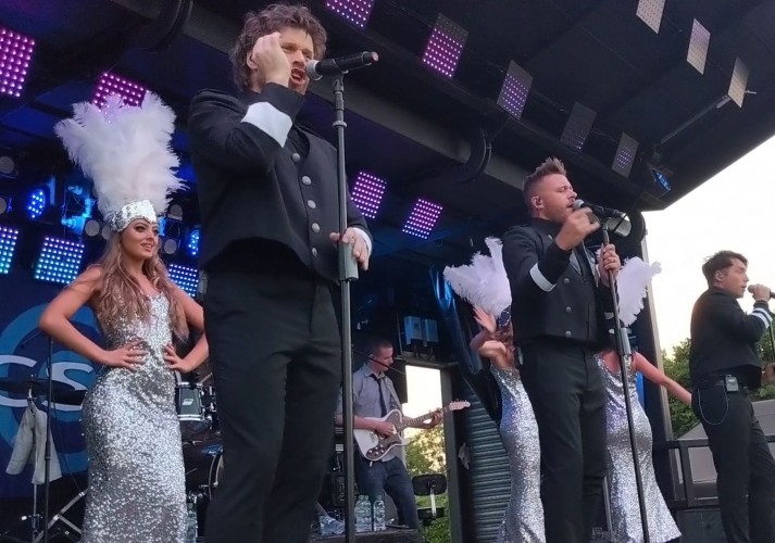 Rule the World (Take That Tribute) perform at RAF Marham 2018 7