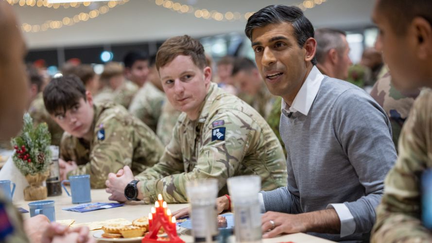 The Prime Minister Rishi Sunak chatted with UK troops stationed in Estonia at Tapa military base 20122022 CREDIT Simon Walker, No 10 Downing Street 