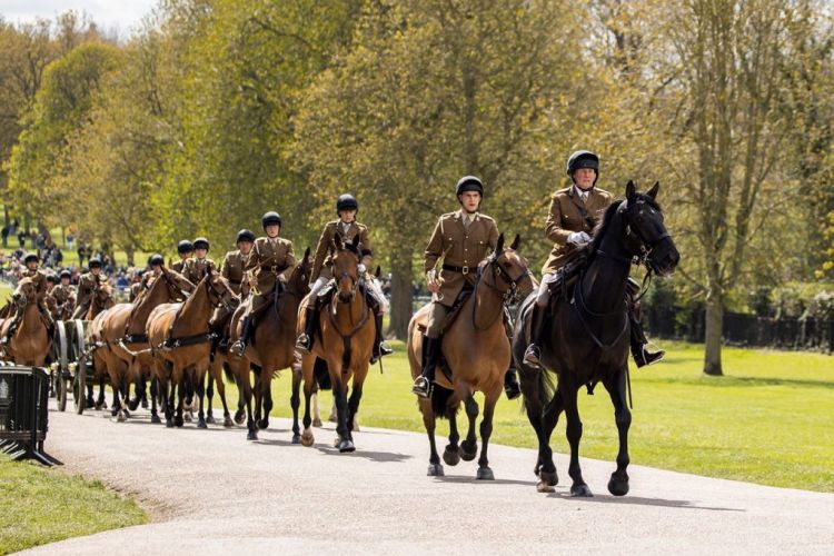 The commanding Officer leads The King's Troop, Royal Horse Artillery up the long walk and into Windsor Castle during the Duke of Edinburgh's funeral rehearsals (Picture: MOD).