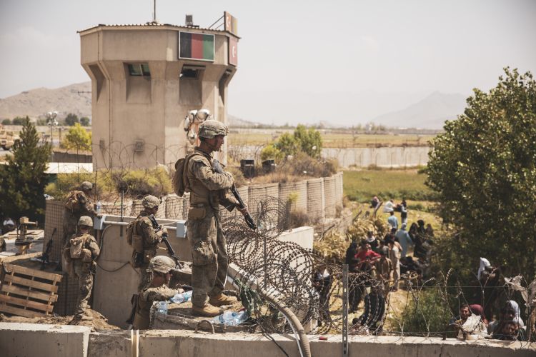 US Marines assist with security at Kabul airport 