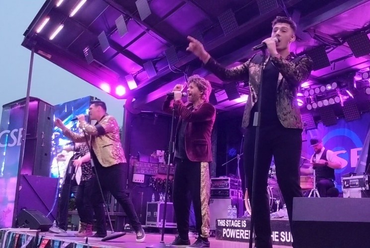 Rule the World (Take That Tribute) perform at RAF Marham 2018 1