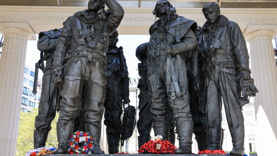 air Vice-Marshal Simon Edwards poppies wreath credit RAF Benevolent Fund.jpg