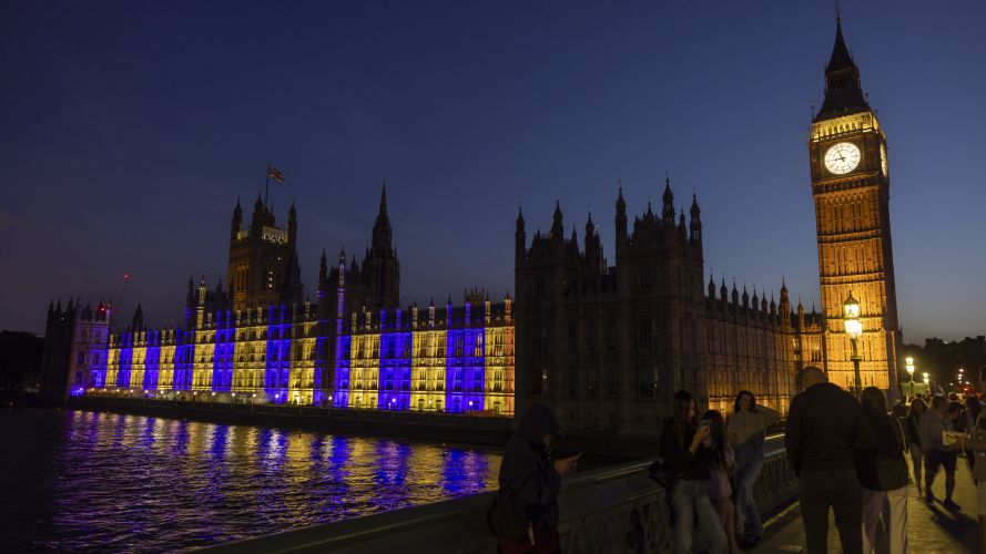 The light show displays the UK's continuing commitment to Ukraine and its role in strengthening European security as the war continues (Picture: MOD) Ukrainian colours light up the river frontage of the Palace of Westminster (Picture: MOD)