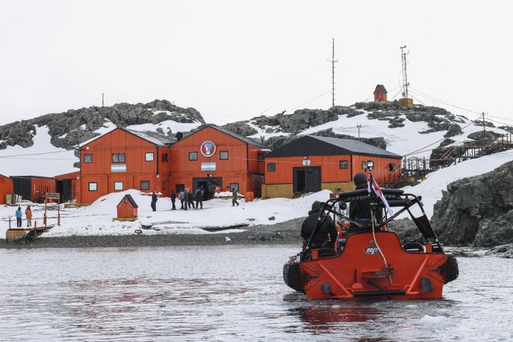 	small team from HMS Protector visited San Martin Argentinian Antarctic Base on 28 December 2021