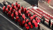 Chelsea Pensioners from Royal Hospital Chelsea at the Cenotaph (Picture: MOD)
