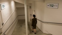 Private Richards walks to her gangway on Centre Court