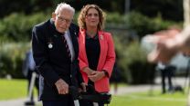 Capt Sir Tom pictured next to his daughter Hannah Ingram-Moore at the training centre (Picture: MOD).