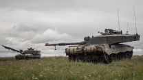 Challenger 2 tanks in a simulated battle 24072023 CREDIT MOD