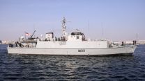 HMS Bangor sails into Umm Al Houl Naval Base 11112022 CREDIT Royal Navy, MOD.jpeg 