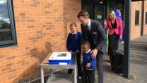 Richard Jones makes magic for forces kids 4