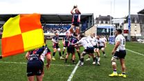 Royal Navy men play Marine Nationale Le Crunch