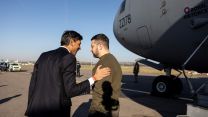 Prime Minister Rishi Sunak greets Volodymyr Zelensky who arrived in the C-17 Globemaster III 08022023 CREDIT No 10 Downing Street Flickr.jpg